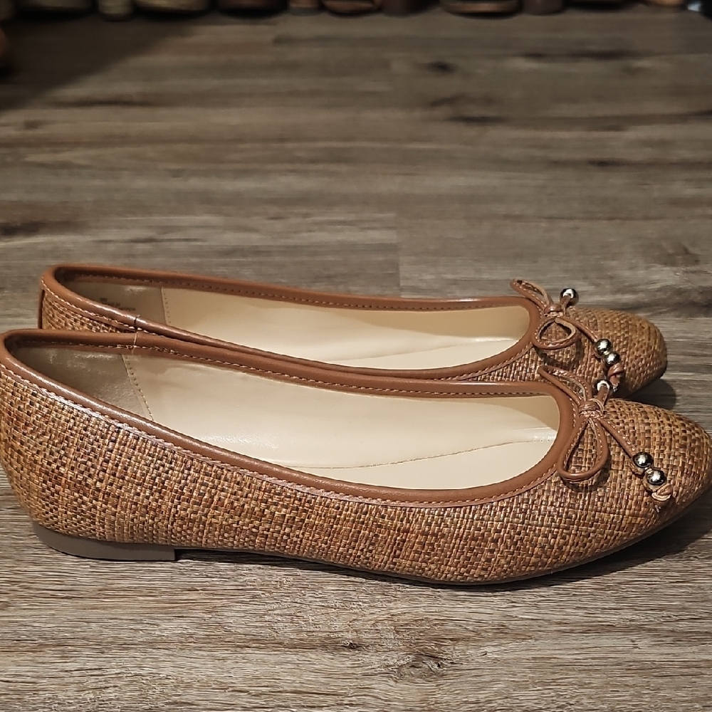 Nine West Tan Woven Flats with Bow - Picture 3 of 11